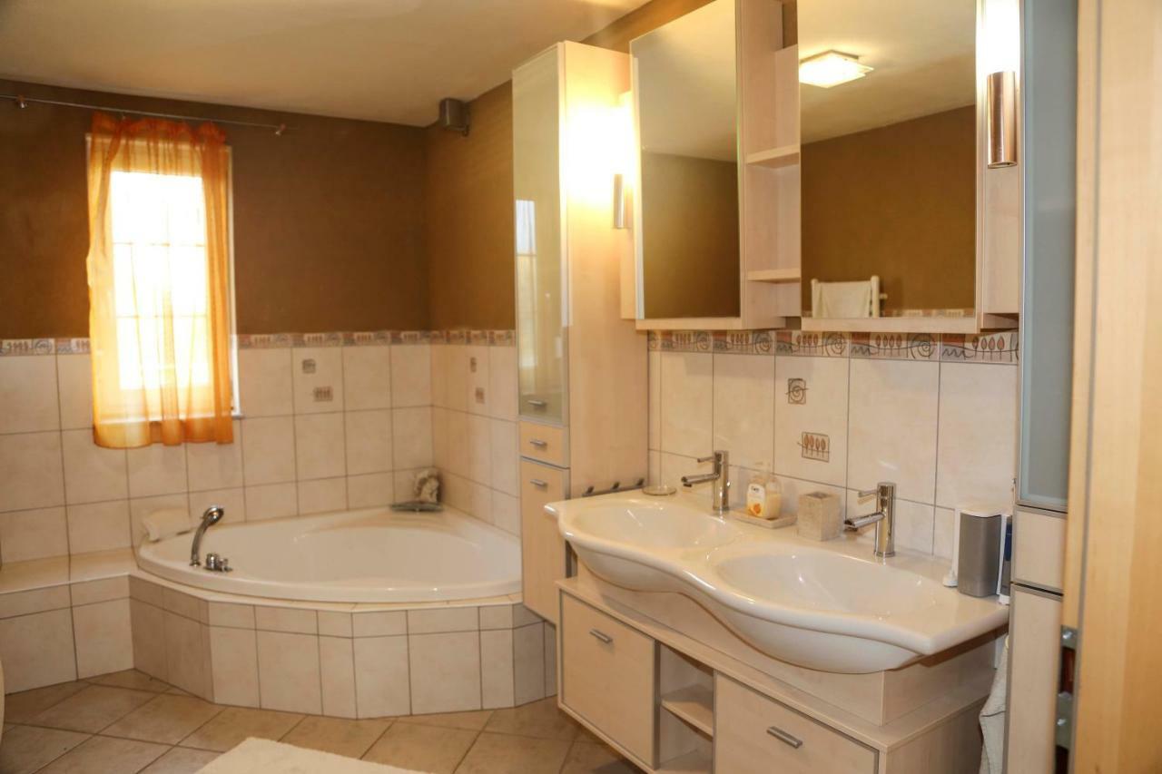 Villa Luxusferienhaus Maiersdorf Extérieur photo